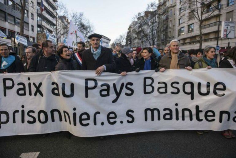 Manifestación en París por el acercamiento de presos.