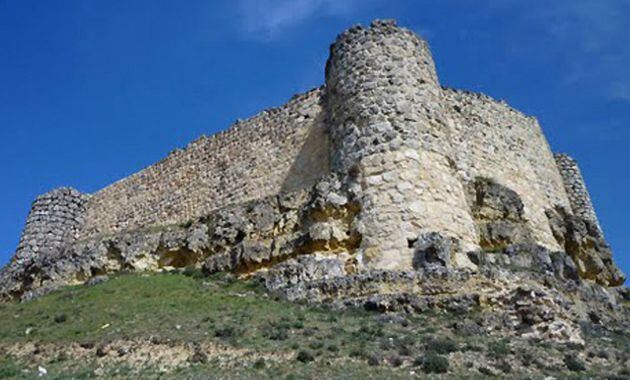 Castillo de Monteagudo de las Salinas (Cuenca) en la Ruta de la Lana.