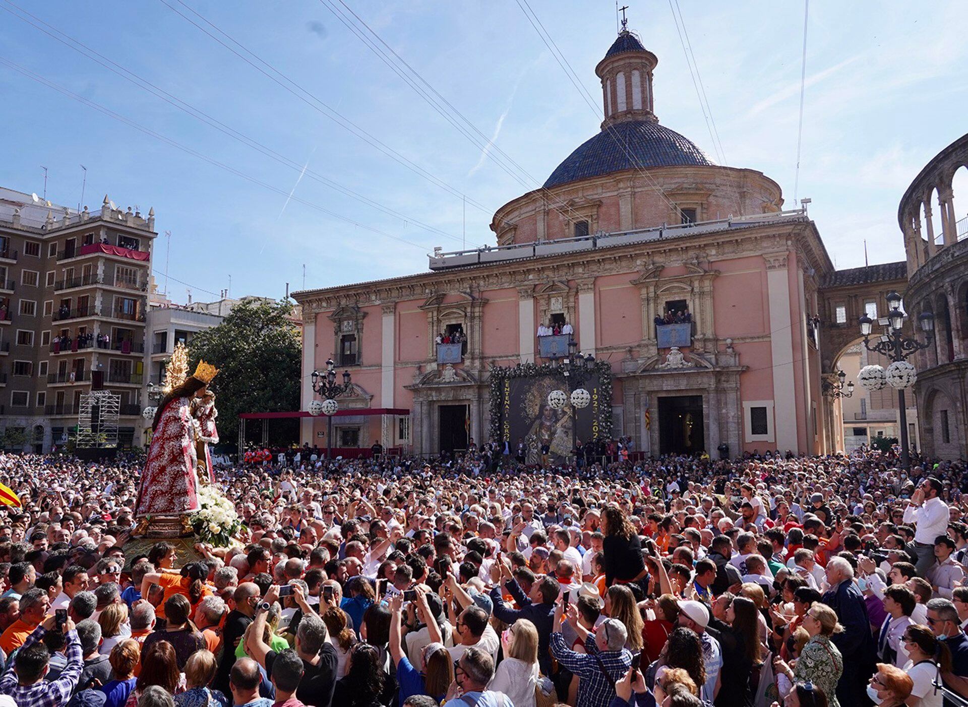 Traslado de la Virgen de los Desamparados (archivo)