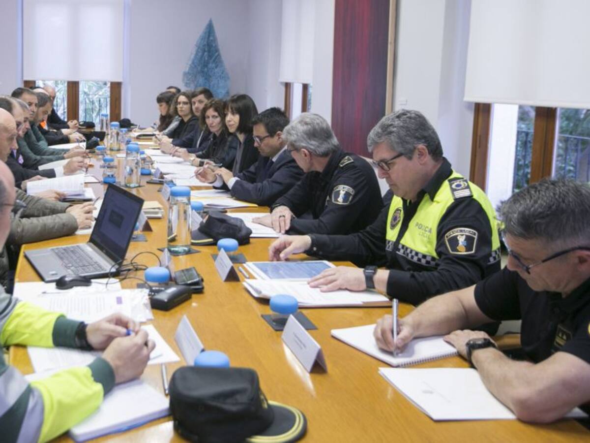 Dispositivo especial de fallas con cerca de 120 agentes de la Policía Nacional y Local