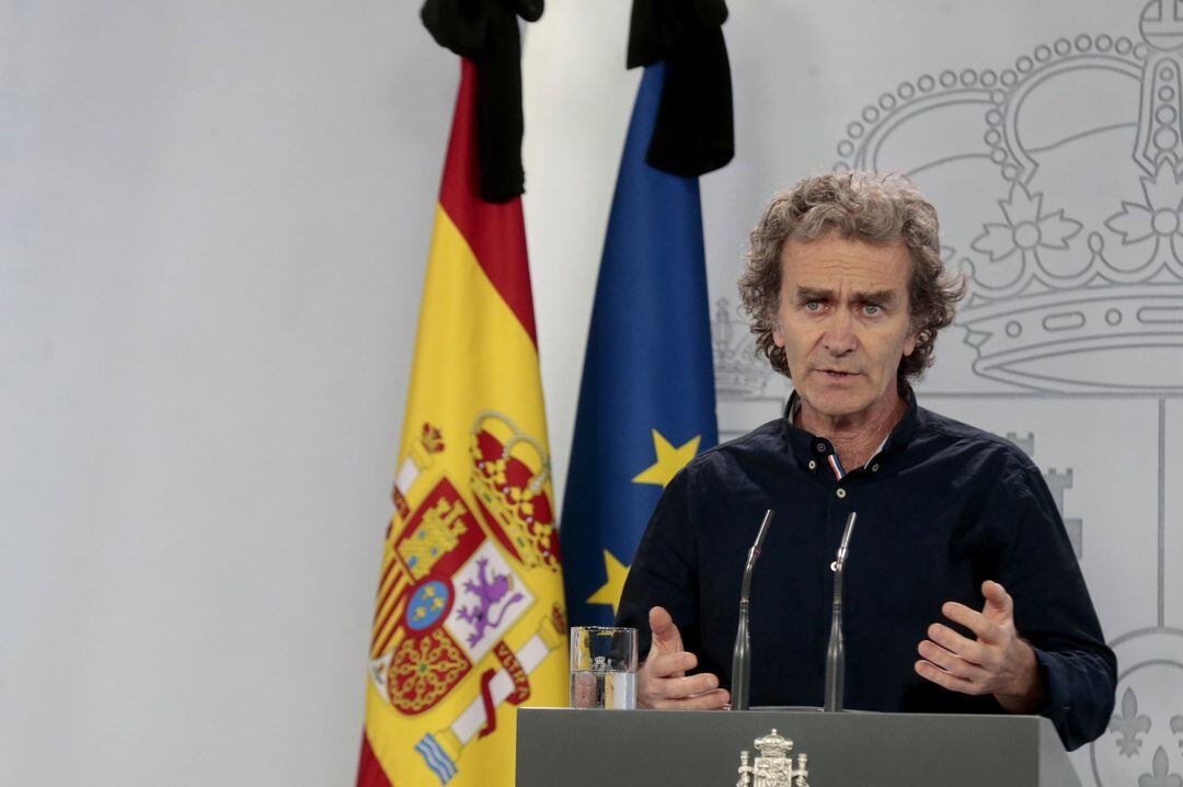 Pla mitjà del director del Centre de Coordinació d&#039;Alertes i Emergències Sanitàries, Fernando Simón, en roda de premsa el 27 de maig del 2020 (horitzontal)