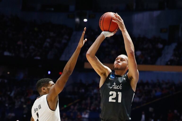 Kendall Stephens, durante un partido de la NCAA