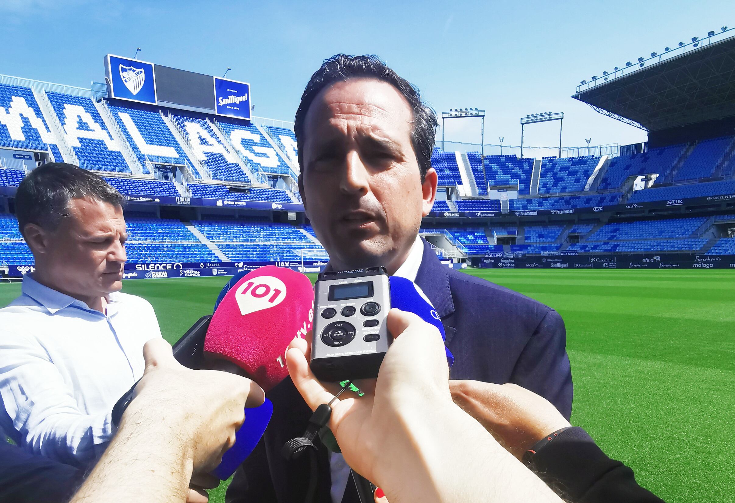 Kike Pérez, director general del Málaga, en La Rosaleda