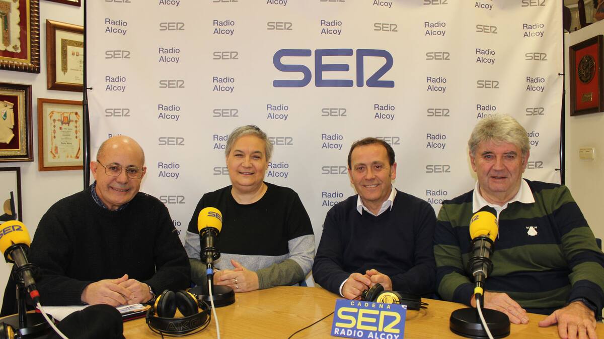 La Semana Santa Alcoyana comienza con la colocación del cartel y la lectura del pregón este sábado 9