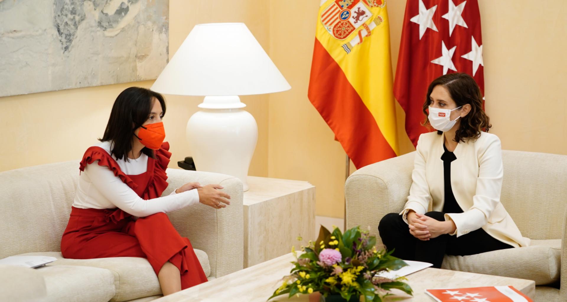 (ARCHIVO) Mercedes González e Isabel Díaz Ayuso