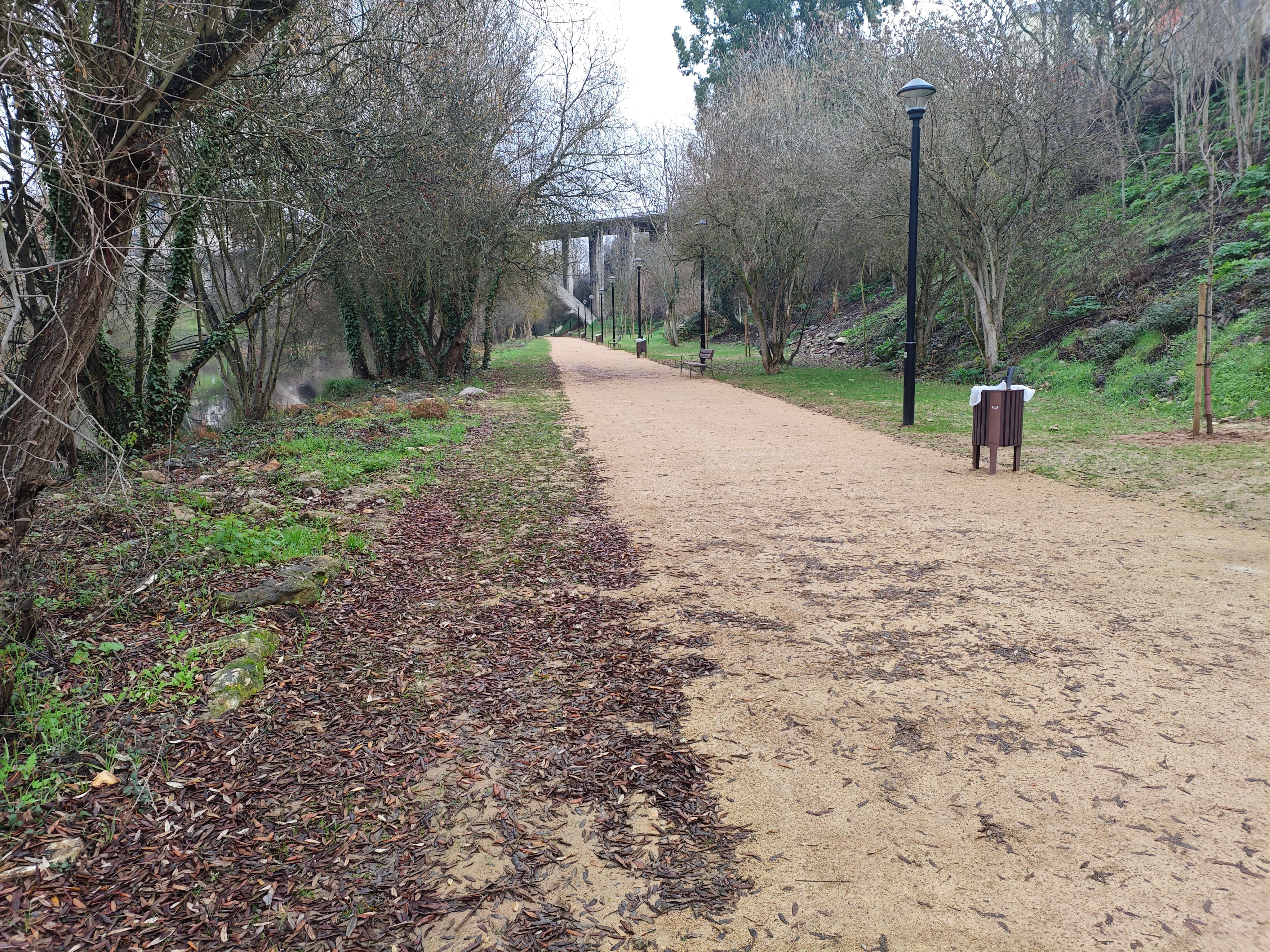Tramo acondicionado en la margen izquierda del Sil