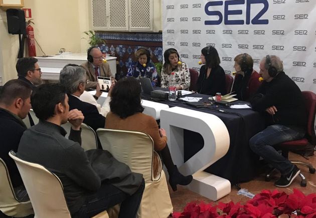 Susana Díaz, en el especial de &#039;Hora 25&#039; desde el patio de Radio Sevilla