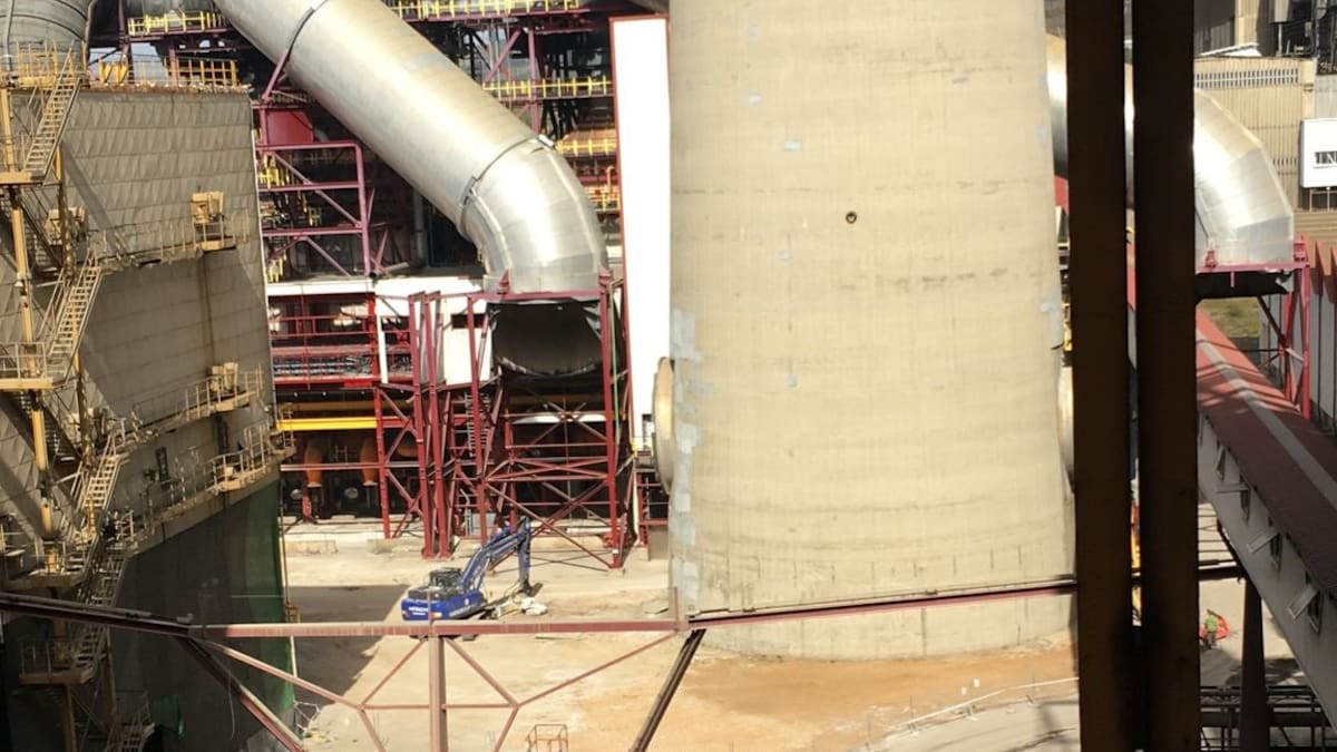 Endesa retoma "parcialmente" los trabajos de desmantelamiento de Compostilla