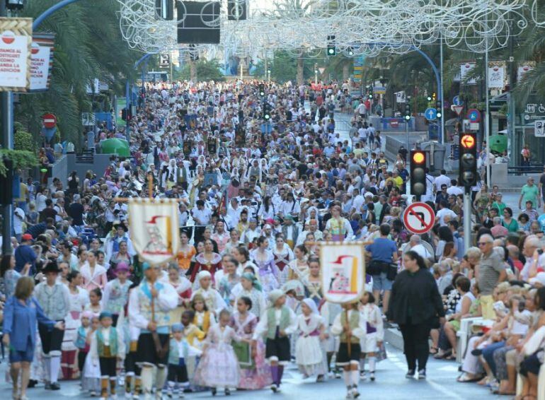 Entrada de bandas Hogueras 2017