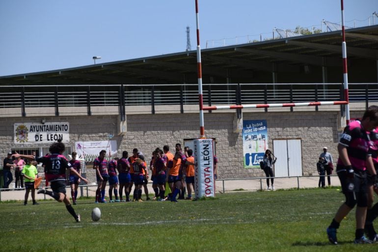 Lucas Grene en una acción con el León RC