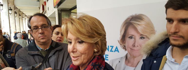 Esperanza Aguirre en su visita a Palencia