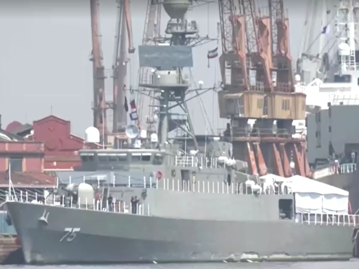 Al menos 80 muertos y un centenar de desaparecidos tras el ataque de un submarino de EEUU a una fragata iraní