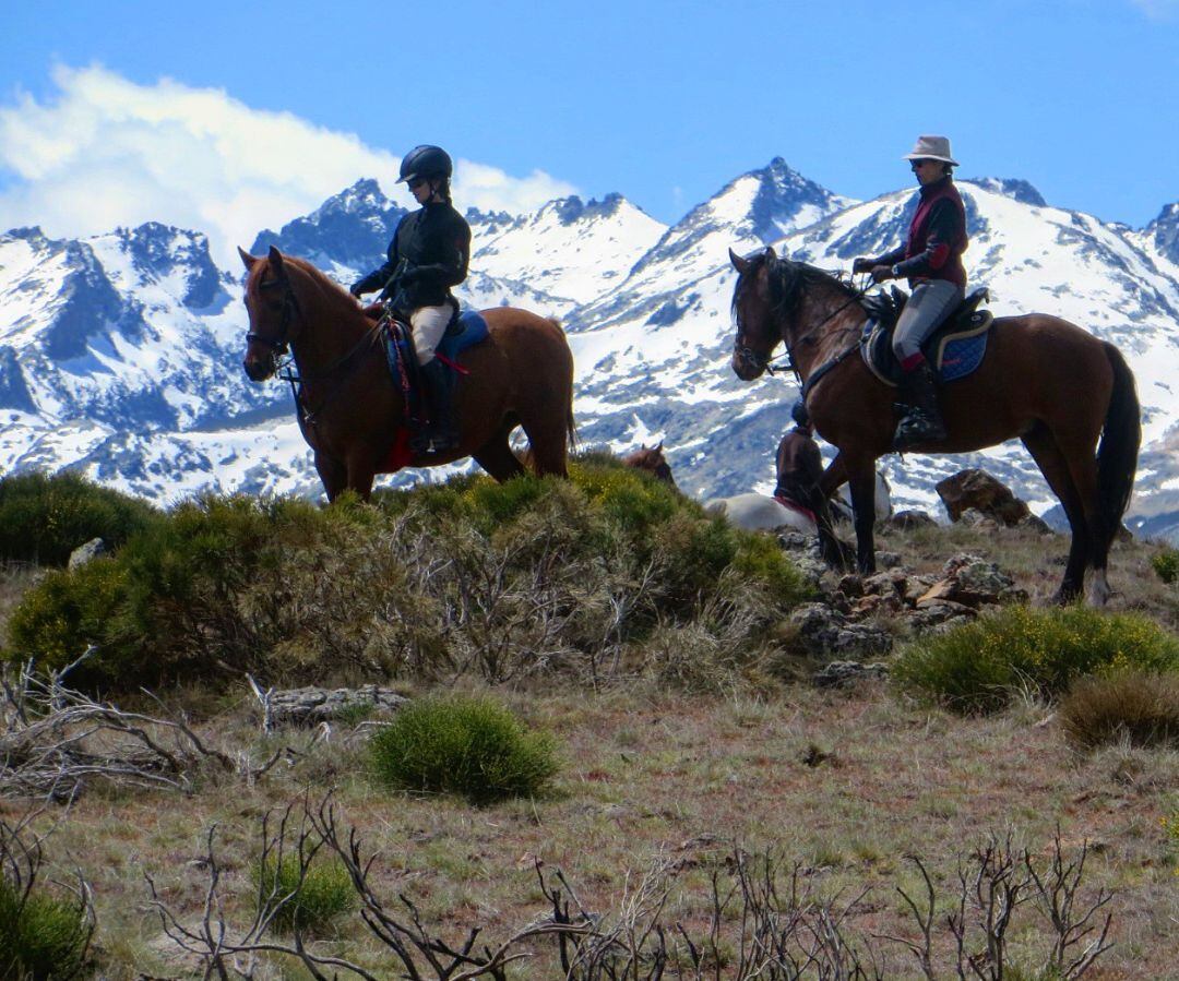 Una de las actividades que se ofertan son las excursiones a caballo