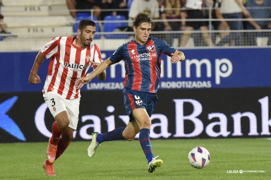 El Huesca dejó escapar los puntos en su estadio ante el Sporting de Gijón