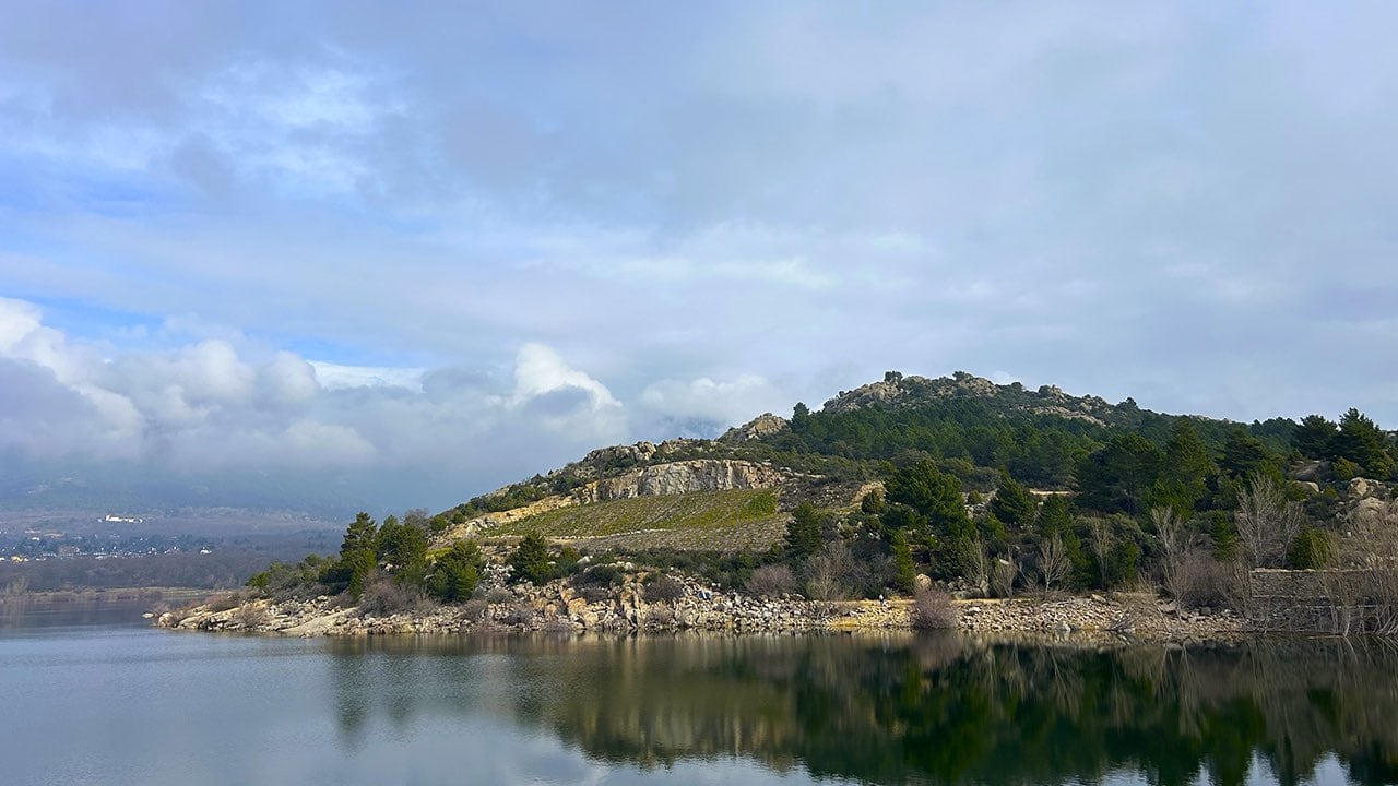 Cerrada la cicatriz que dejó la antigua cantera de la dehesa de La Golondrina en Navacerrada