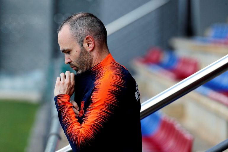 Andrés Iniesta durante el entrenamiento previo al Clásico.