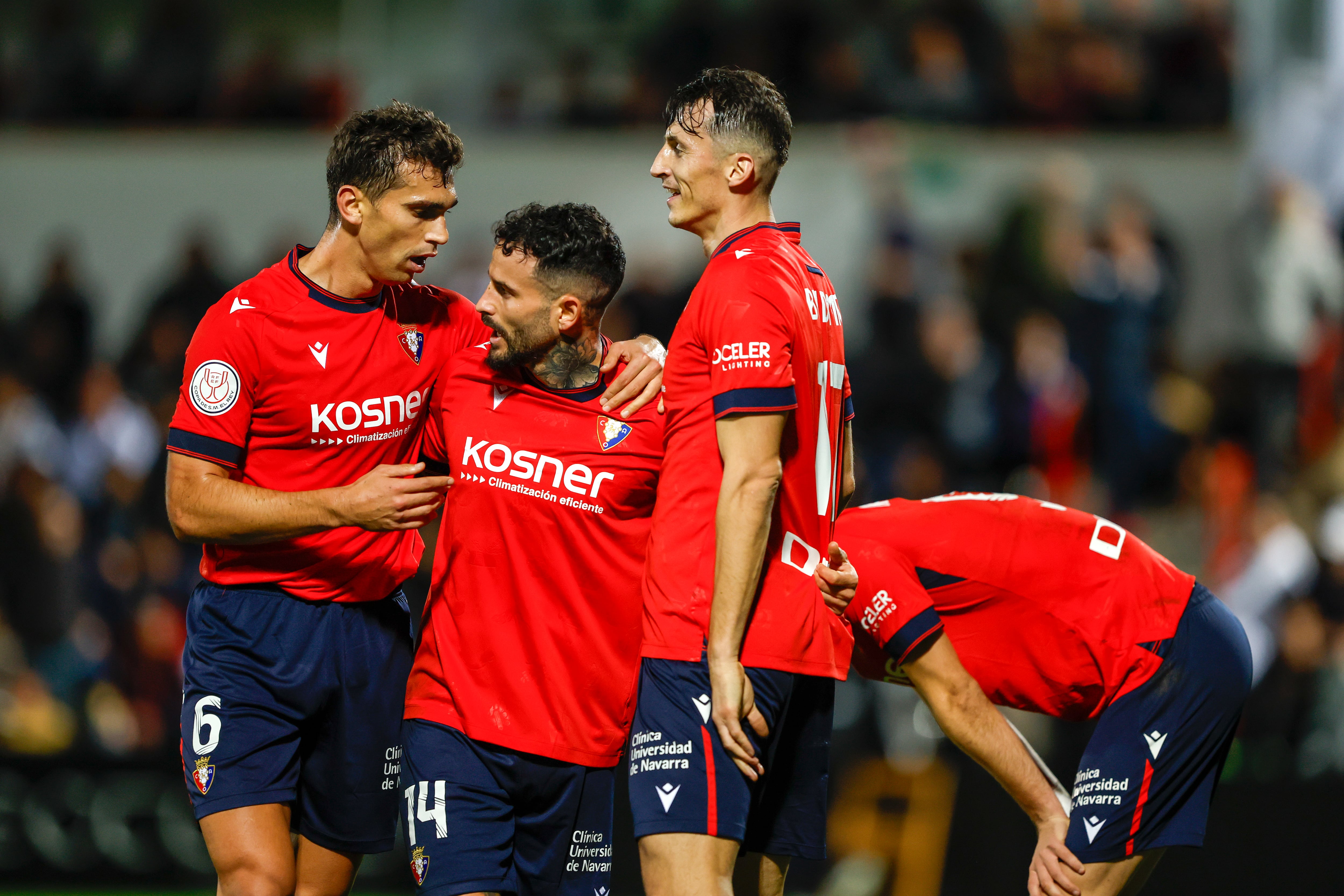 Los jugadores del Osasuna celebran el tercer gol, en propia puerta del Ceuta, en la segunda ronda de Copa del Rey en el Estadio Alfonso Murube de Ceuta