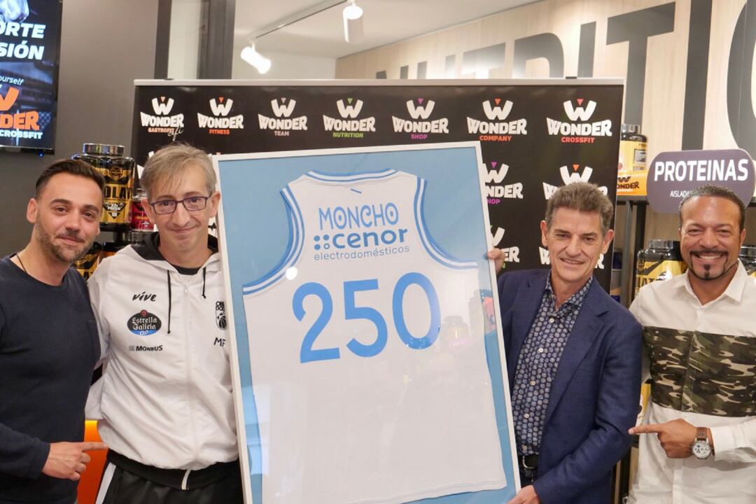 Moncho Fernández alcanza en el duelo ante el San Pablo Burgos su partido 250 como técnico de ACB