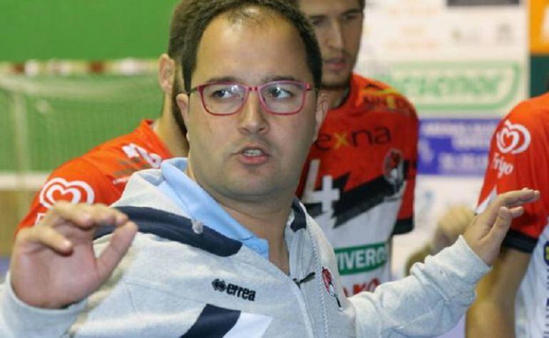 Dani Gordo, entrenador de Balonmano Nava.