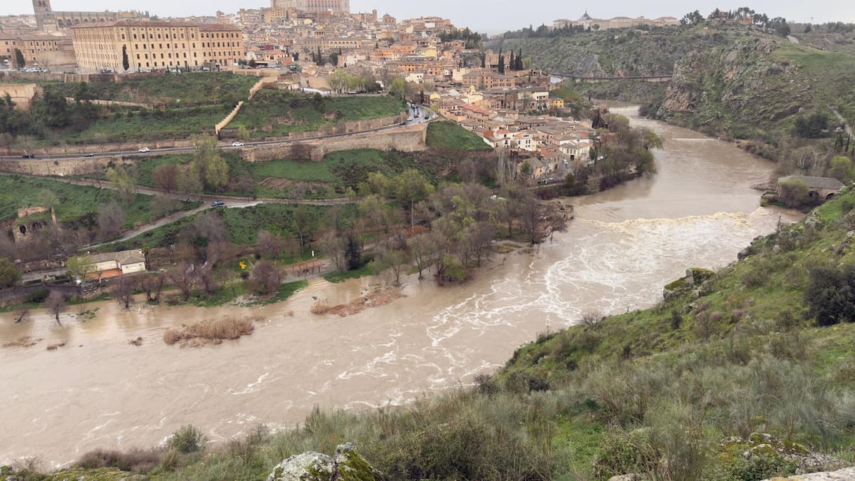 Cerrados varios tramos de la senda ecológica de Toledo por la crecida del río Tajo