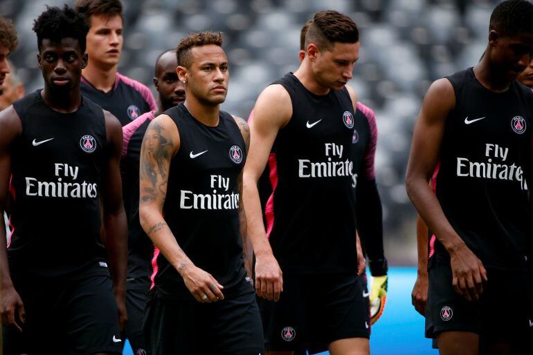 Paris Saint-Germain&#039;s Neymar attends a training session, one day before the French Super Cup or Trophee des Champions against AS Monaco, in Shenzhen, China August 3, 2018.