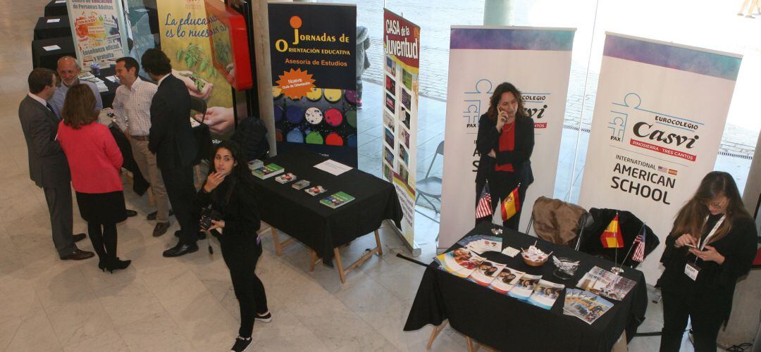 La portavoz también lamenta la “escasa presencia” de público en esta su jornada inaugural