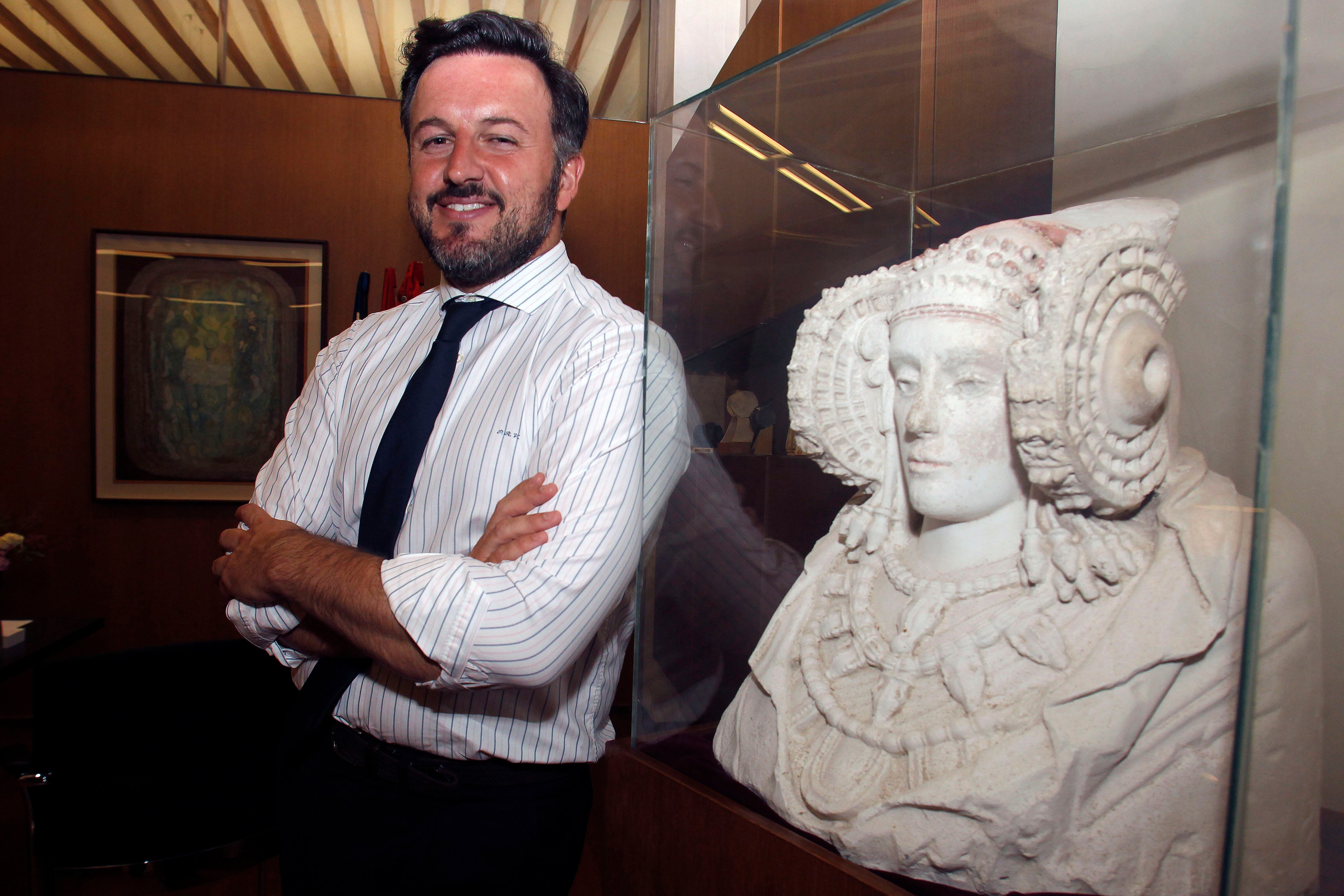 ELCHE, 30/06/2023.-La cesión temporal del busto íbero de la Dama de Elche desde el Museo Arqueológico Nacional (MAN) es uno de los objetivos del nuevo alcalde de la ciudad ilicitana, el popular Pablo Ruz, según ha explicado en una entrevista concedida a EFE donde ha repasado algunos de los retos que afrontará al frente de un bipartito con Vox.EFE/ Morell