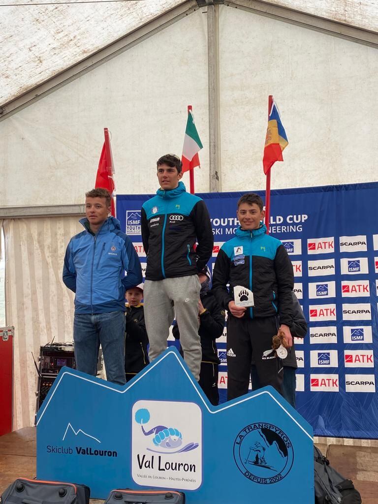 Max Palmitjavila al podi a Val Louron.