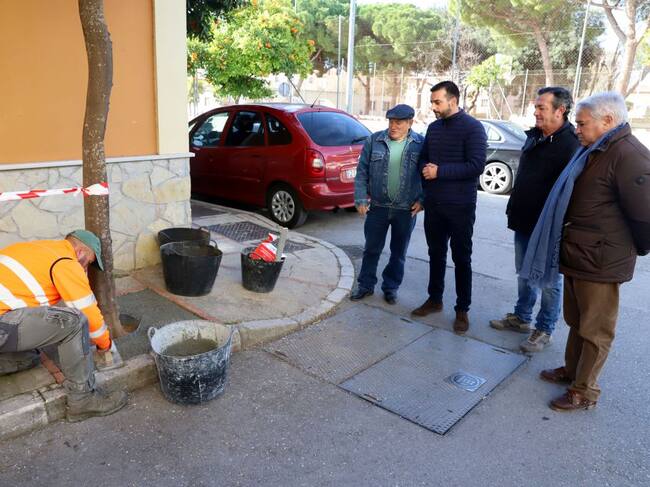 José Antonio Díaz, delegado de Urbanismo, visitando La Milagrosa