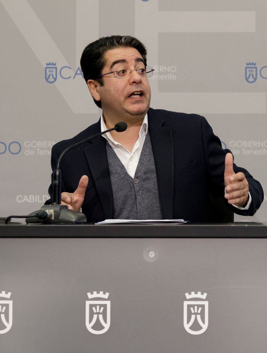 El presidente del Cabildo de Tenerife, Pedro Martín