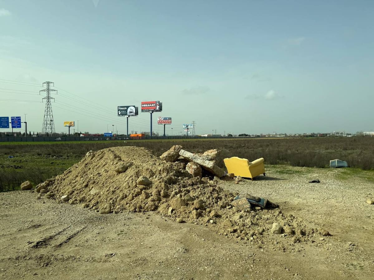 Alcorcón instalará cámaras móviles para frenar los vertidos ilegales