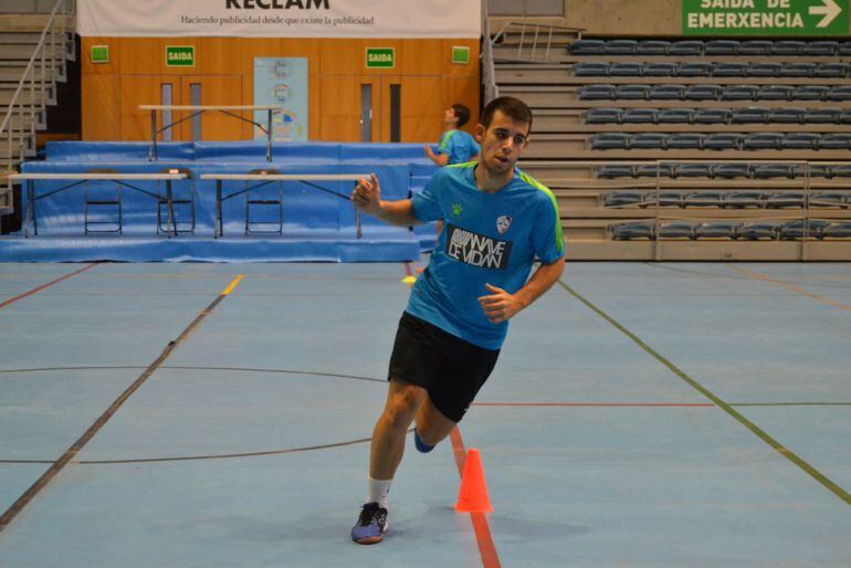 Armando, jugador del Santiago, durante un entrenamiento