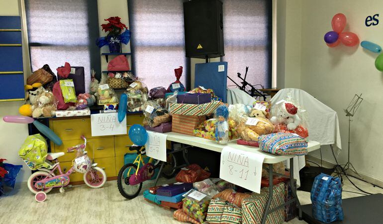 La ONG Integración para la Vida reparte desde hace 15 años juguetes entre familias en exclusión social de la capital