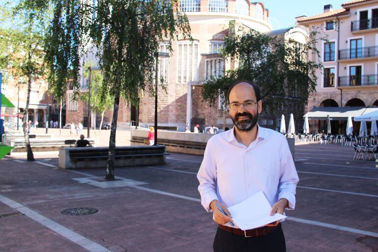 José Luis Urraca, concejal de Parques y Jardines de Torrelavega