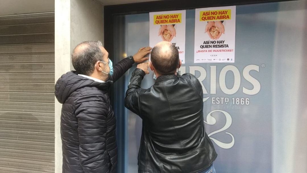 Pegada de carteles convocada por CEOH para protestar por las restricciones en bares y restaurantes