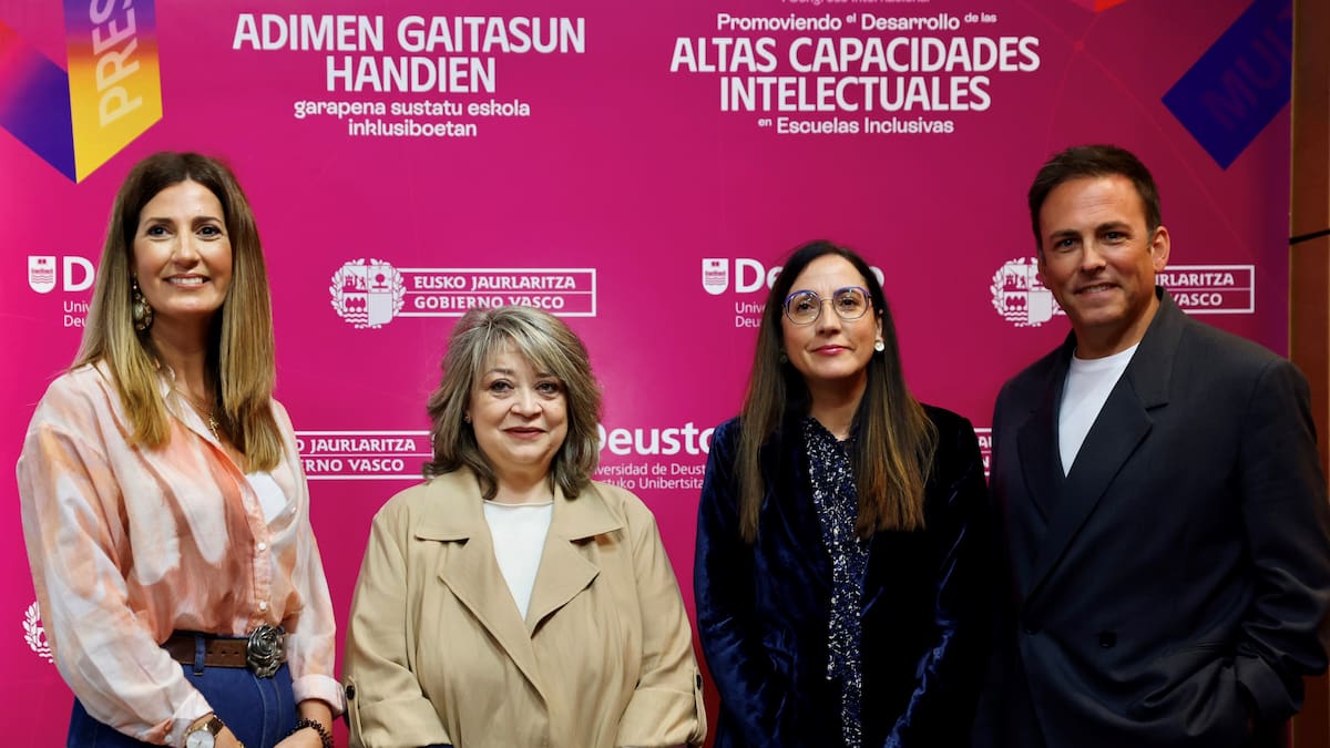 Begoña Pedrosa, Consejera de Educación del Gobierno Vasco