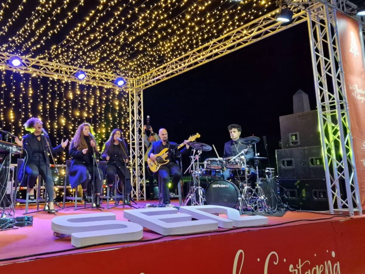 Navidad elegante con Belter Souls en el Puerto de Cartagena