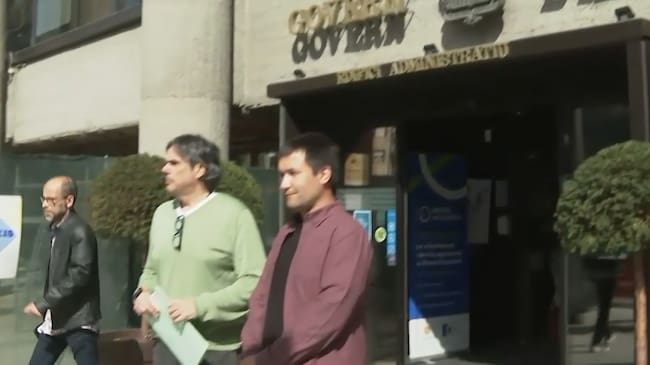 Els representants del Sipaag i del SEP, Salus Chato i Sergi Esteves, després de presentar el recurs administratiu