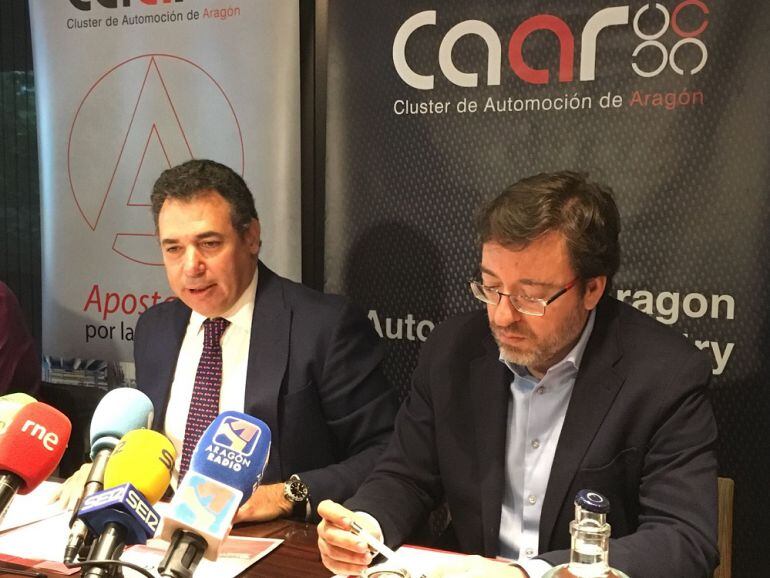 Benito Tesier, presidente del Cluster de la Automoción de Aragón, y David Romeral, gerente