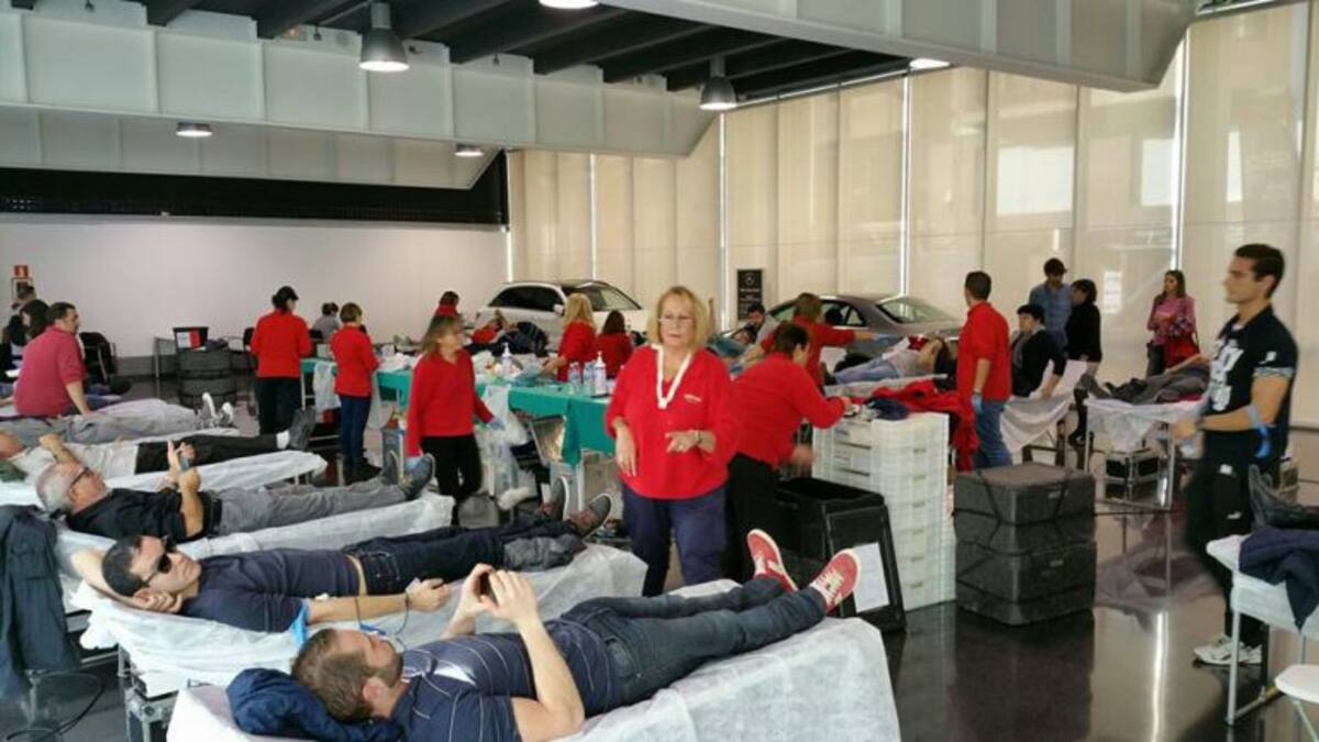 Radio Elche Cadena SER y el Centro de Trasfusiones convocan la décima edición del maratón de Donación de Sangre