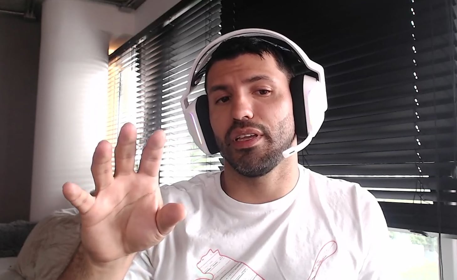 Agüero explica su arritmia en su canal de Twitch