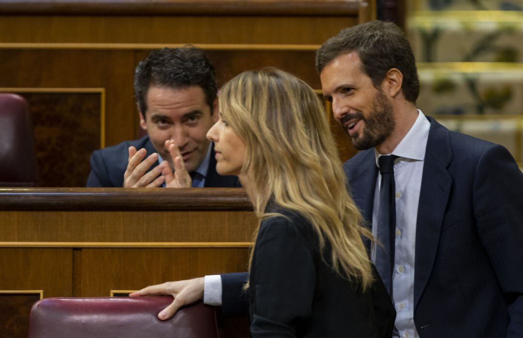 El secretario general del Partido Popular, Teodoro García Egea; la portavoz del Grupo Popular en el Congreso de los Diputados, Cayetana Álvarez de Toledo; y el presidente del PP, Pablo Casado.