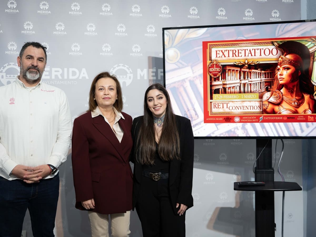 Un centenar de tatuadores profesionales participan en la Extretattoo RETT Convention de Mérida