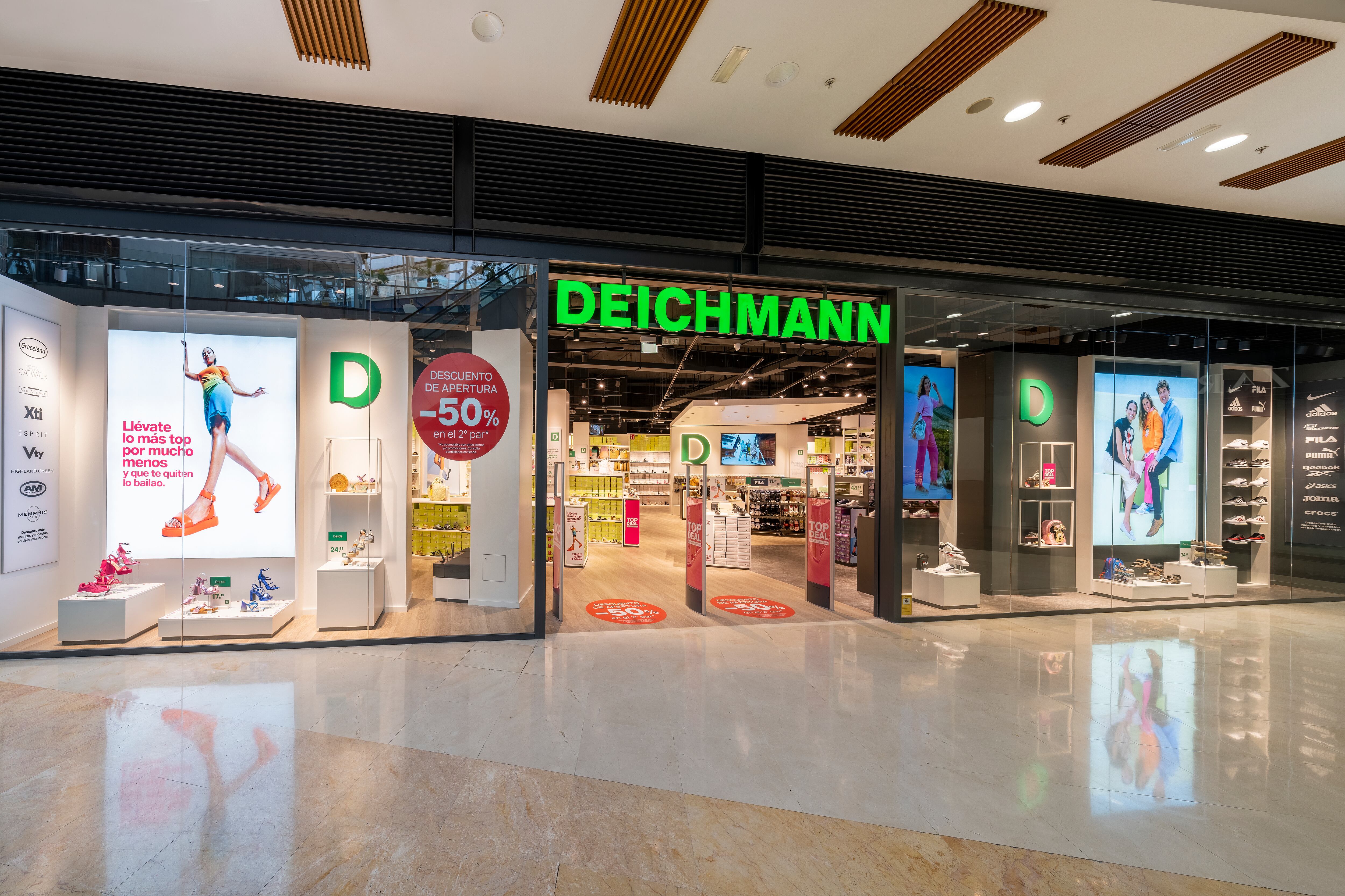 Establecimiento de Deichmann en el CC Arena de València