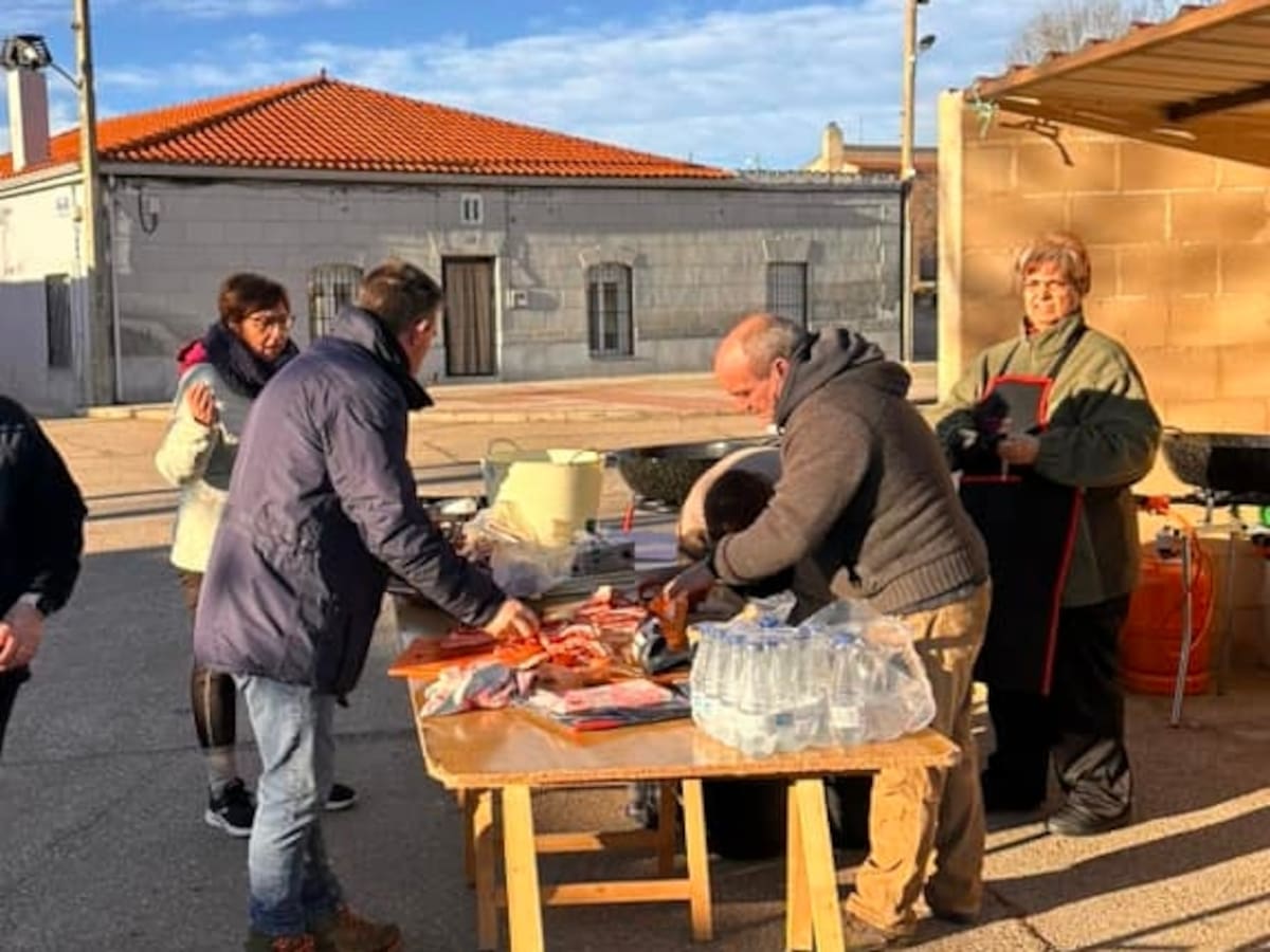 Bobadilla del Campo adapta su V Fiesta de la Matanza por la climatología adversa