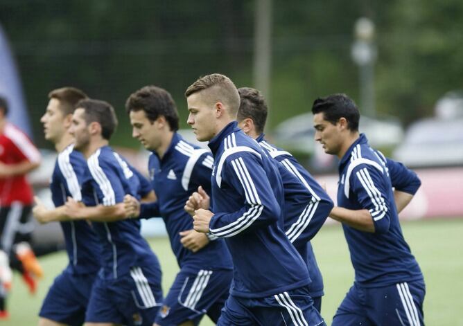 La plantilla realista se ejercita en Zubieta antes de viajar hacia Holanda.