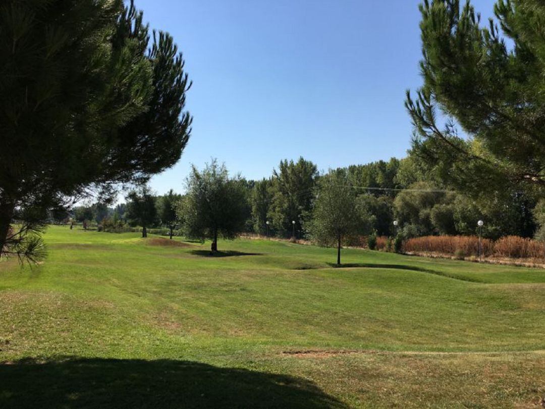 El parque Ribera Sur es uno de los que reabre en Palencia para paseos con menores de 14 años