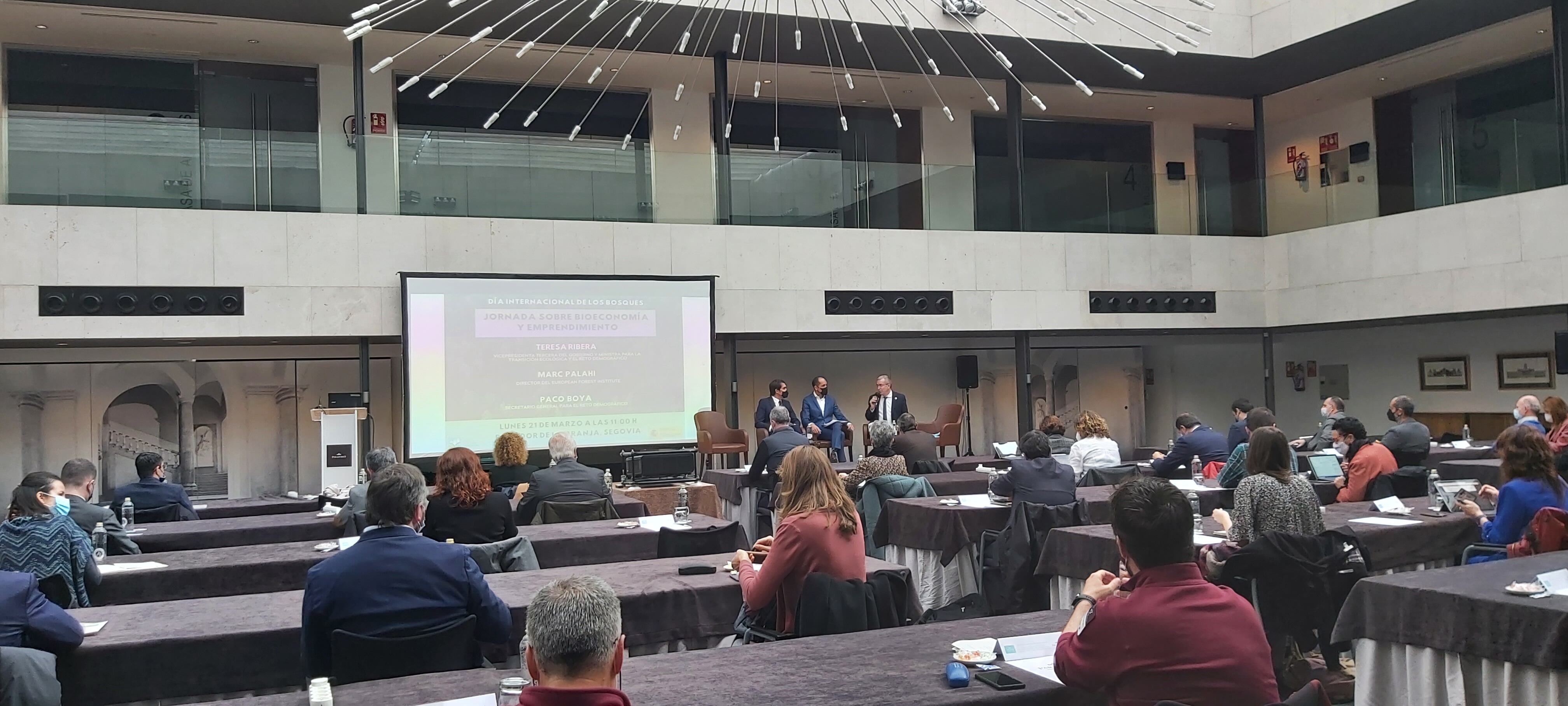 Jornada sobre Bioeconomía y Emprendimiento en el Centro de Congresos Cuartel de los Guardias de Corps, en el Real Sitio de San Ildefonso