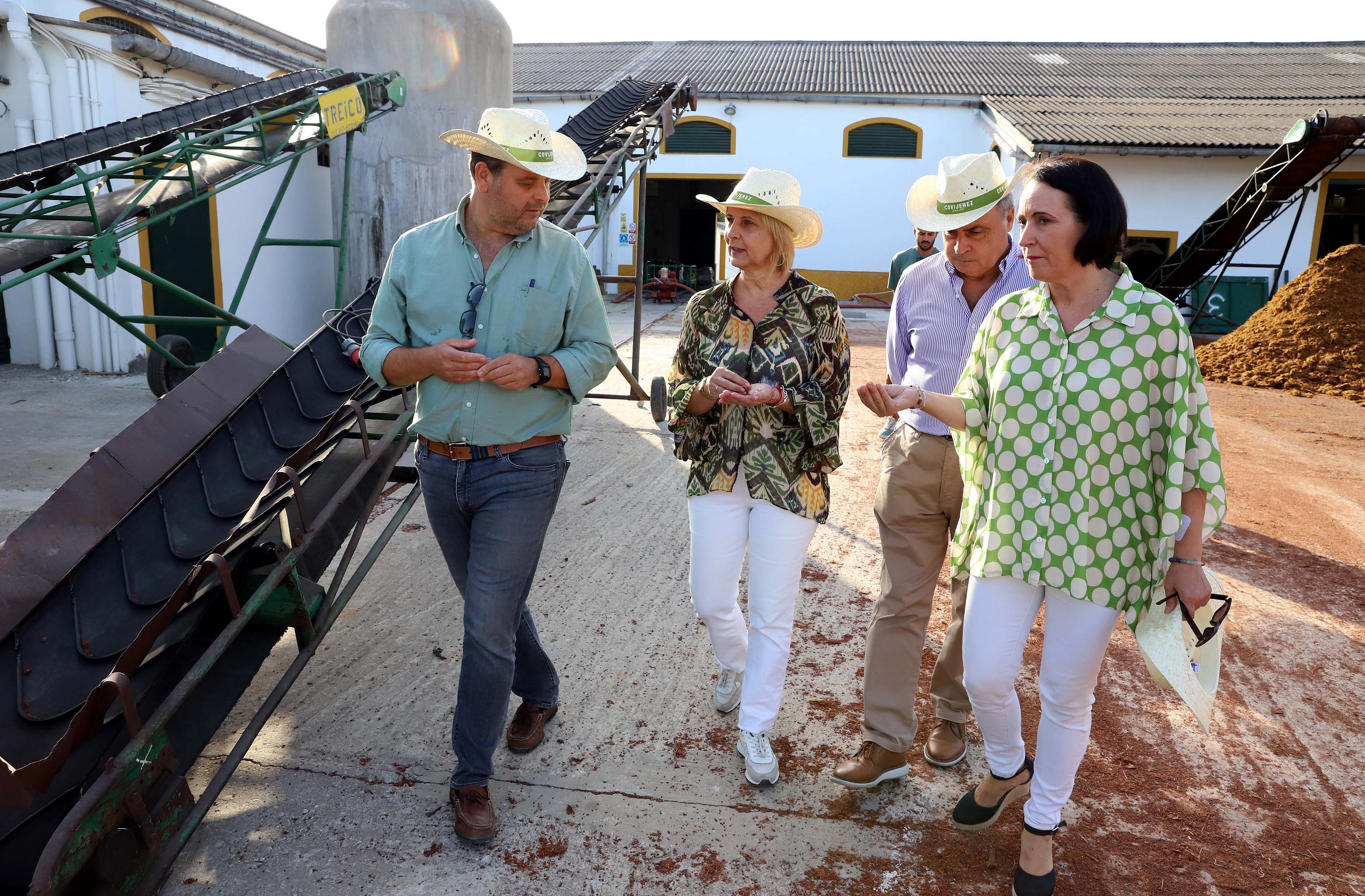 La alcaldesa de Jerez durante su visita a la Viña