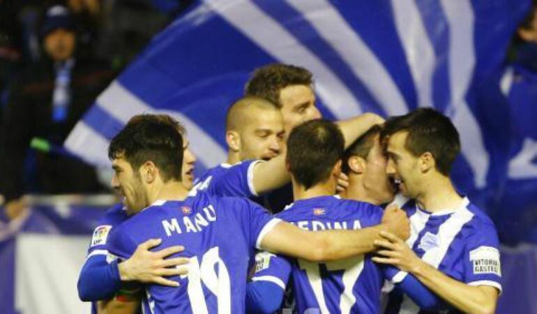 El Alavés ganó por 2 goles a 0 pero mereció un resultado más abultado.